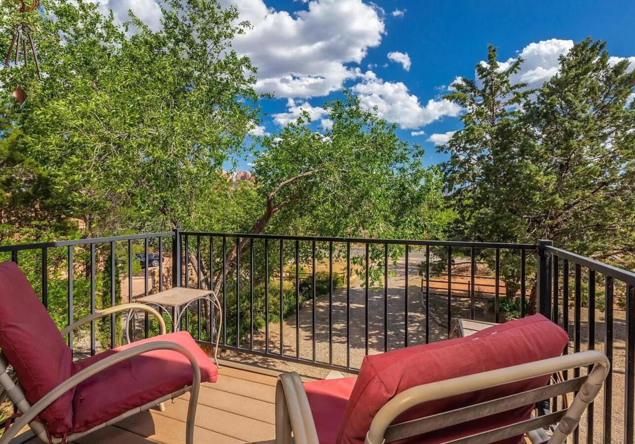 living room projector